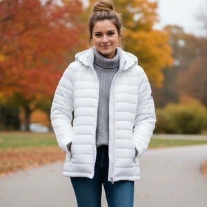 White Lightweight Quilted Puffer Jacket Zip-Front Hooded Coat L Minimalist